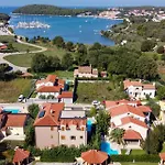 Volmera Banjole
