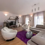 Volmera Apartamento *