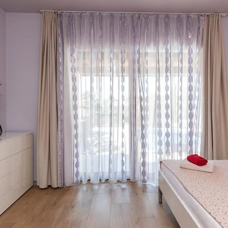 Volmera Banjole