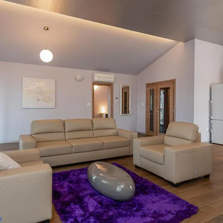 Volmera Апартаменты Банджоле